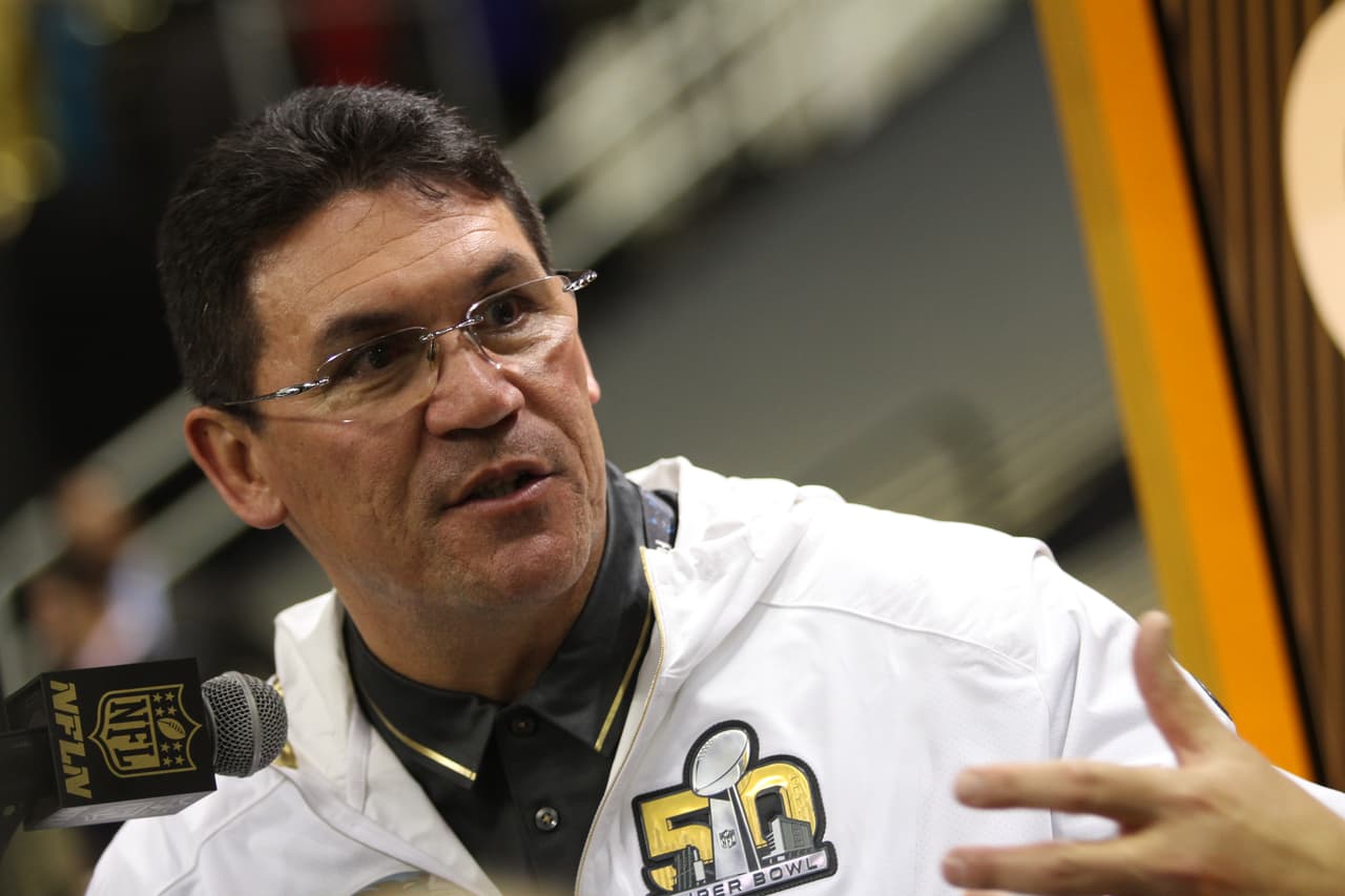 Los jugadores de los Carolina Panthers se mostraron listos para ser campeones durante el Opening Night previo al Super Bowl 50, he aquí sus mejores imágenes.