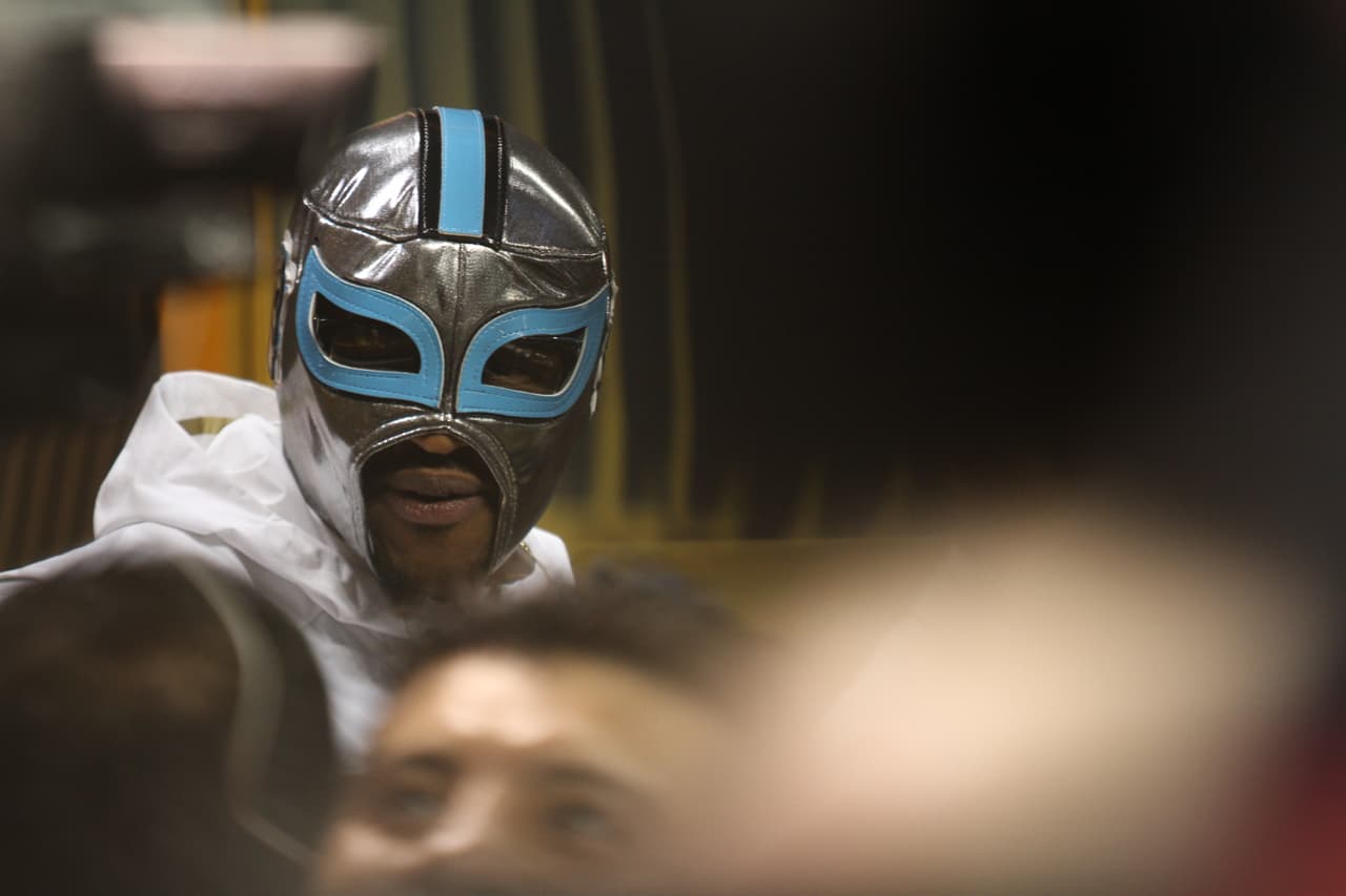 Los jugadores de los Carolina Panthers se mostraron listos para ser campeones durante el Opening Night previo al Super Bowl 50, he aquí sus mejores imágenes.