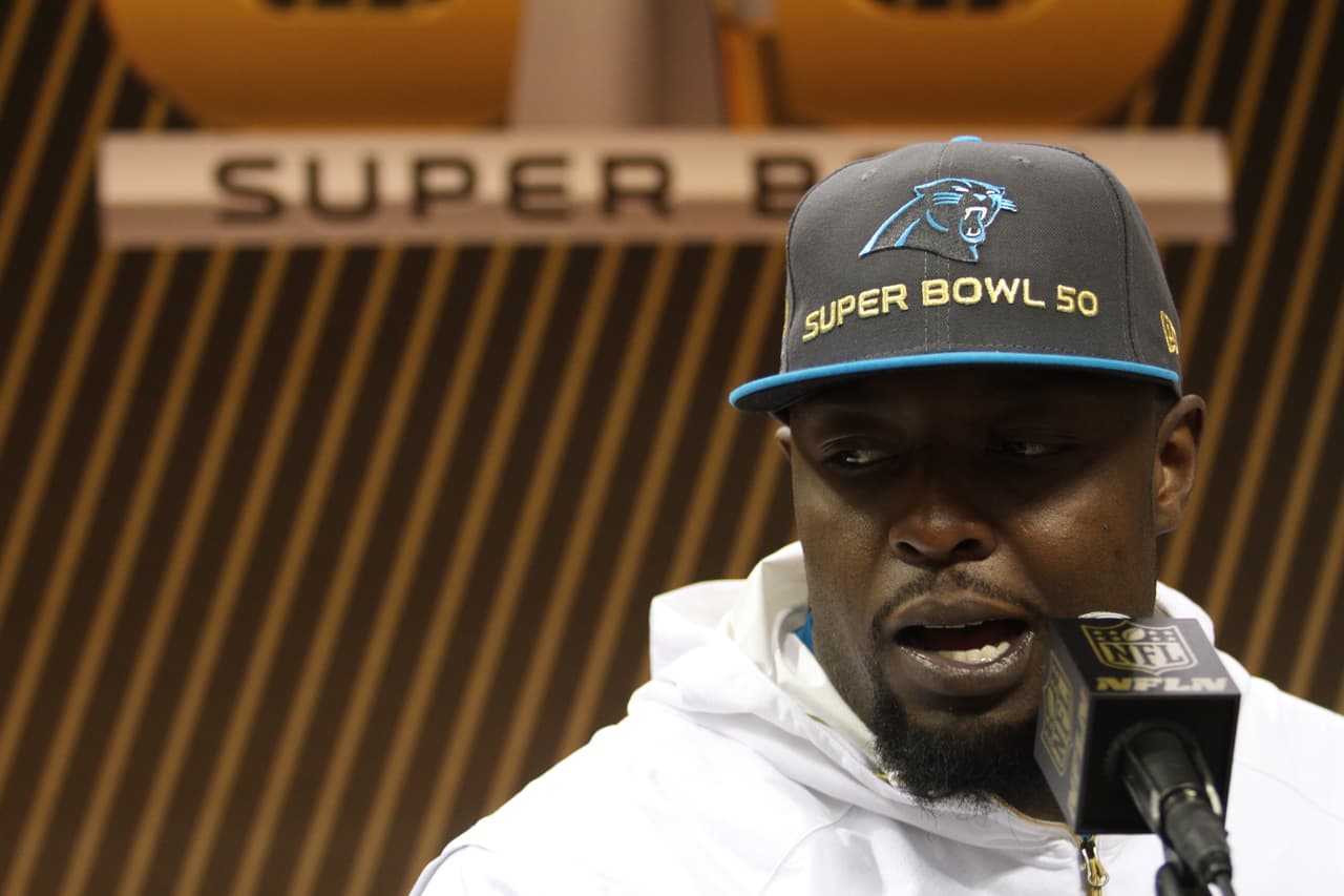 Los jugadores de los Carolina Panthers se mostraron listos para ser campeones durante el Opening Night previo al Super Bowl 50, he aquí sus mejores imágenes.