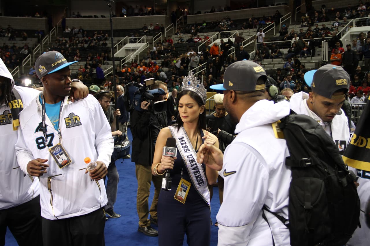Los jugadores de los Carolina Panthers se mostraron listos para ser campeones durante el Opening Night previo al Super Bowl 50, he aquí sus mejores imágenes.
