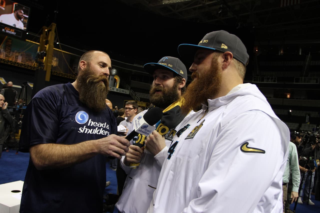 Los jugadores de los Carolina Panthers se mostraron listos para ser campeones durante el Opening Night previo al Super Bowl 50, he aquí sus mejores imágenes.