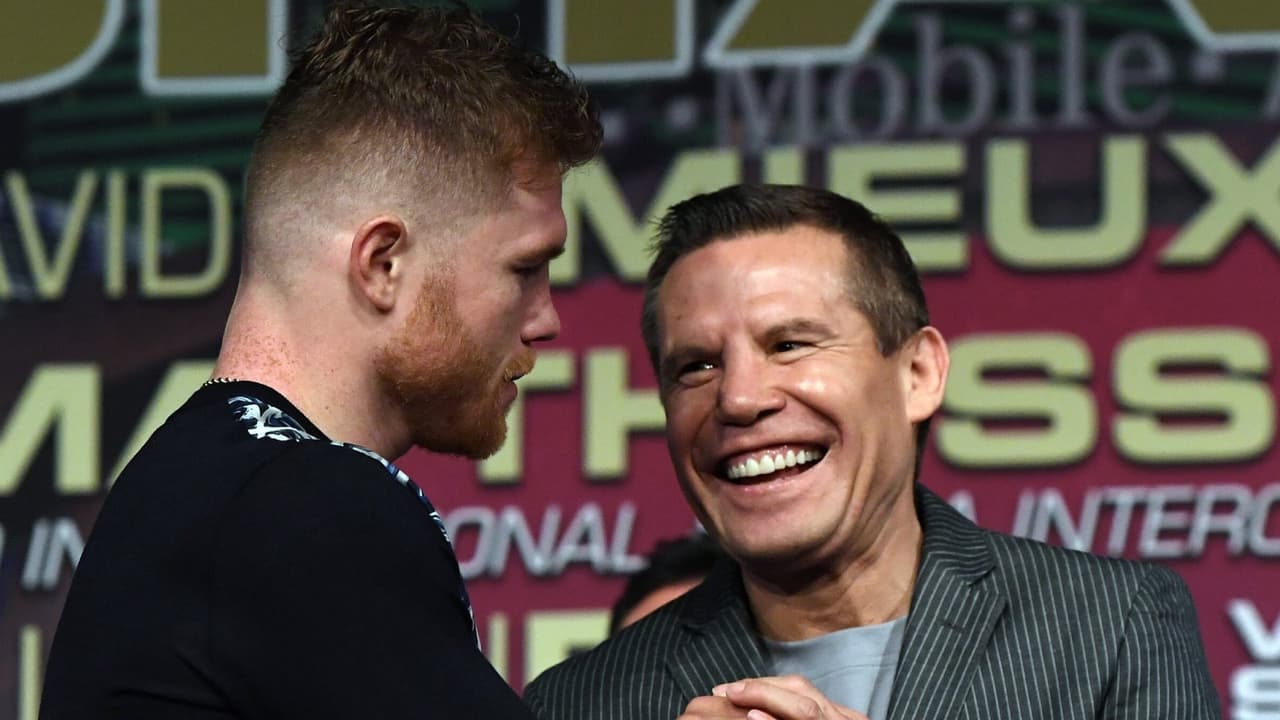 Canelo y Julio César Chávez darán clase masiva en el Zócalo de la CDMX