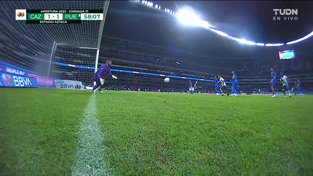 ¡TIRO ATAJADO! disparo por Diego de Buen.