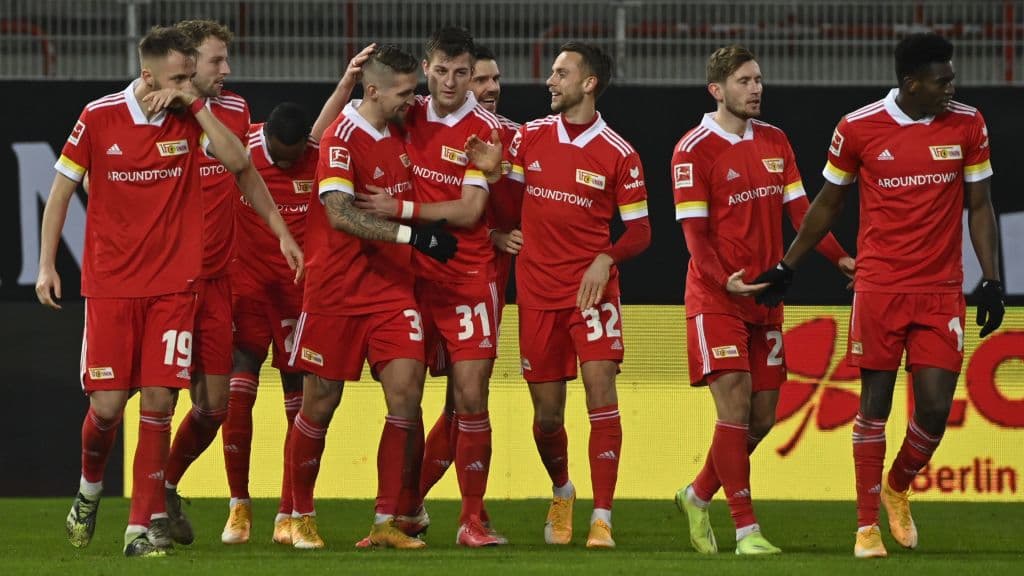 La Bundesliga contraataca a los peluqueros