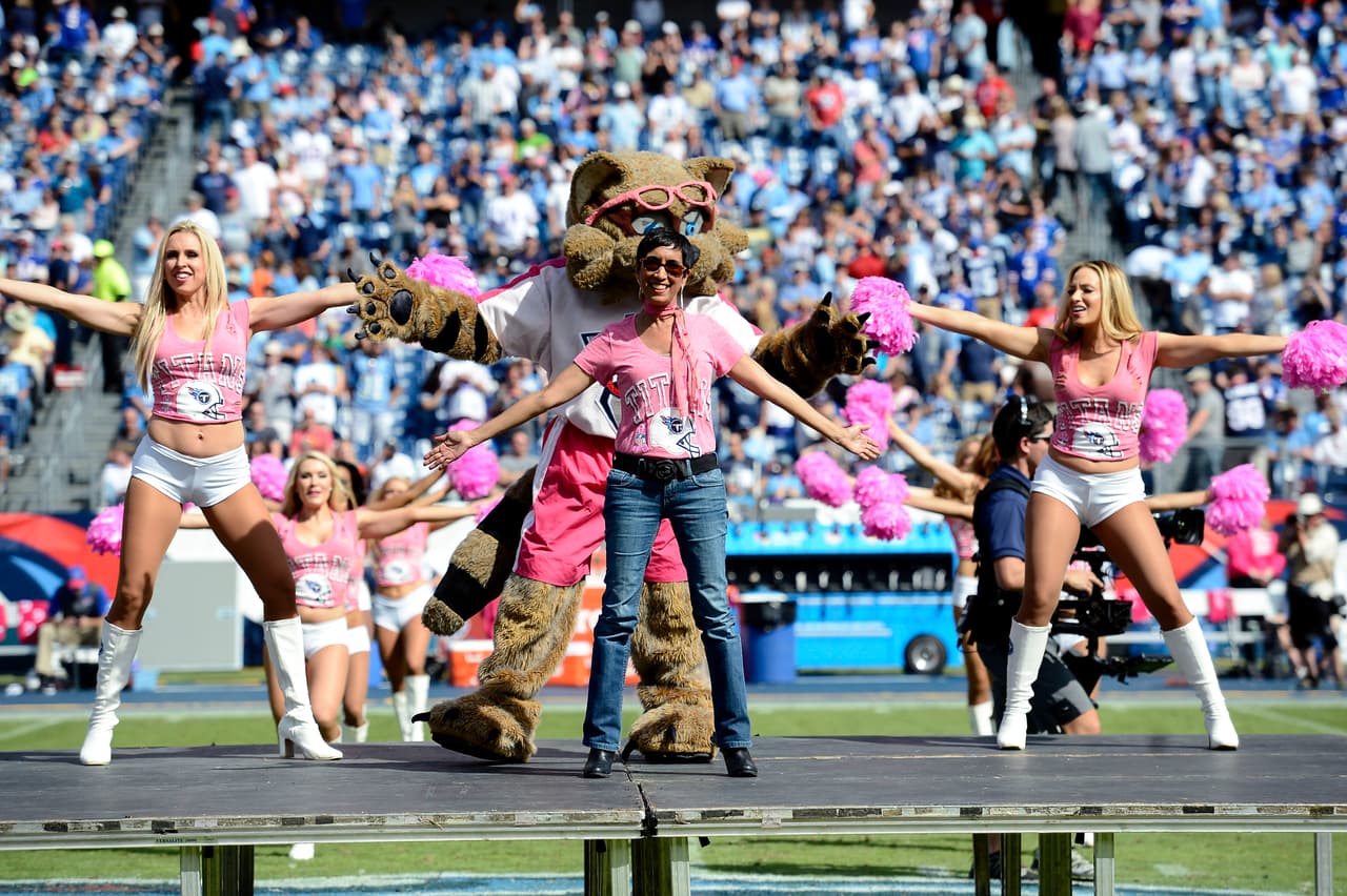 Checa lo mejor de las chicas en rosa de la NFL que apoyaron a la detección temprana del cáncer de mama.