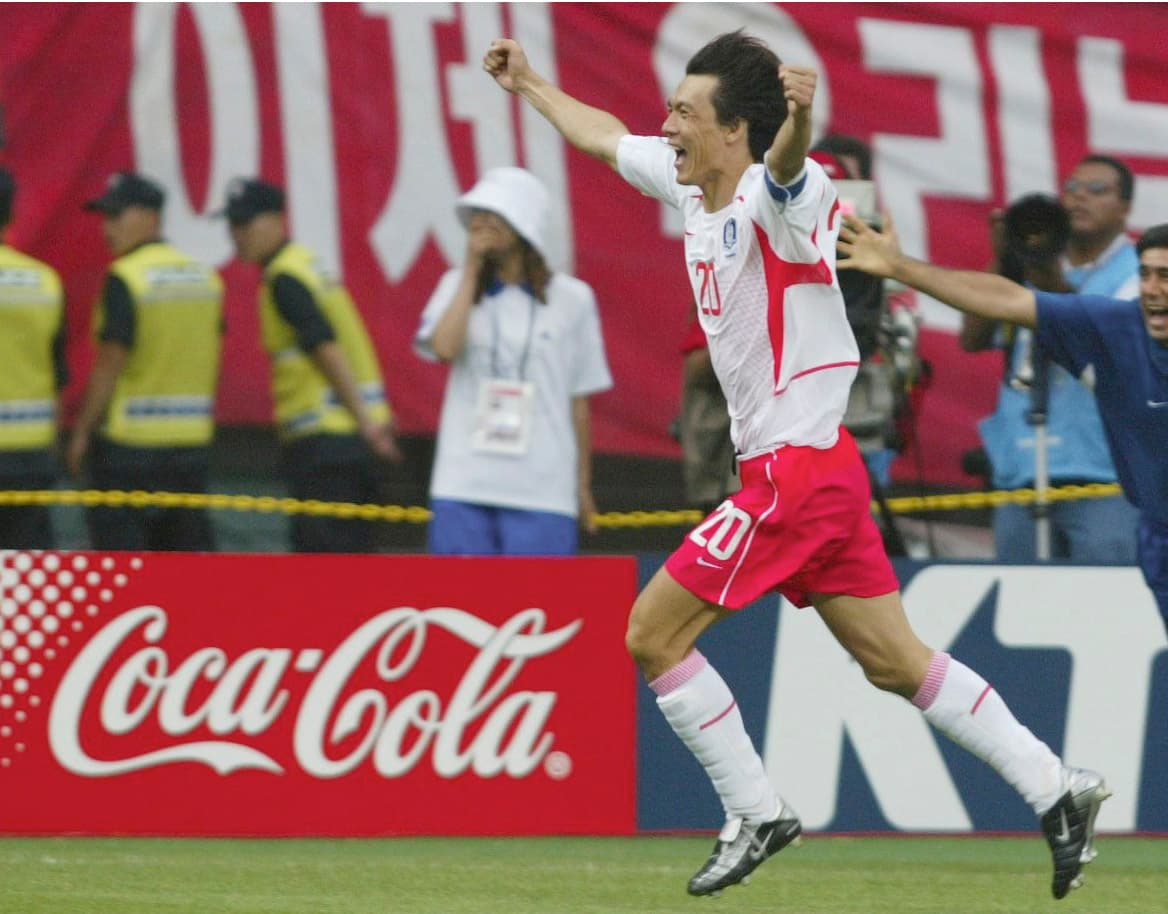 Sin goles, por lo menos concedidos, el partido se fue al alargue y luego a los penales donde Joaquín falló y Hong Myung-Bo convirtió el definitivo.