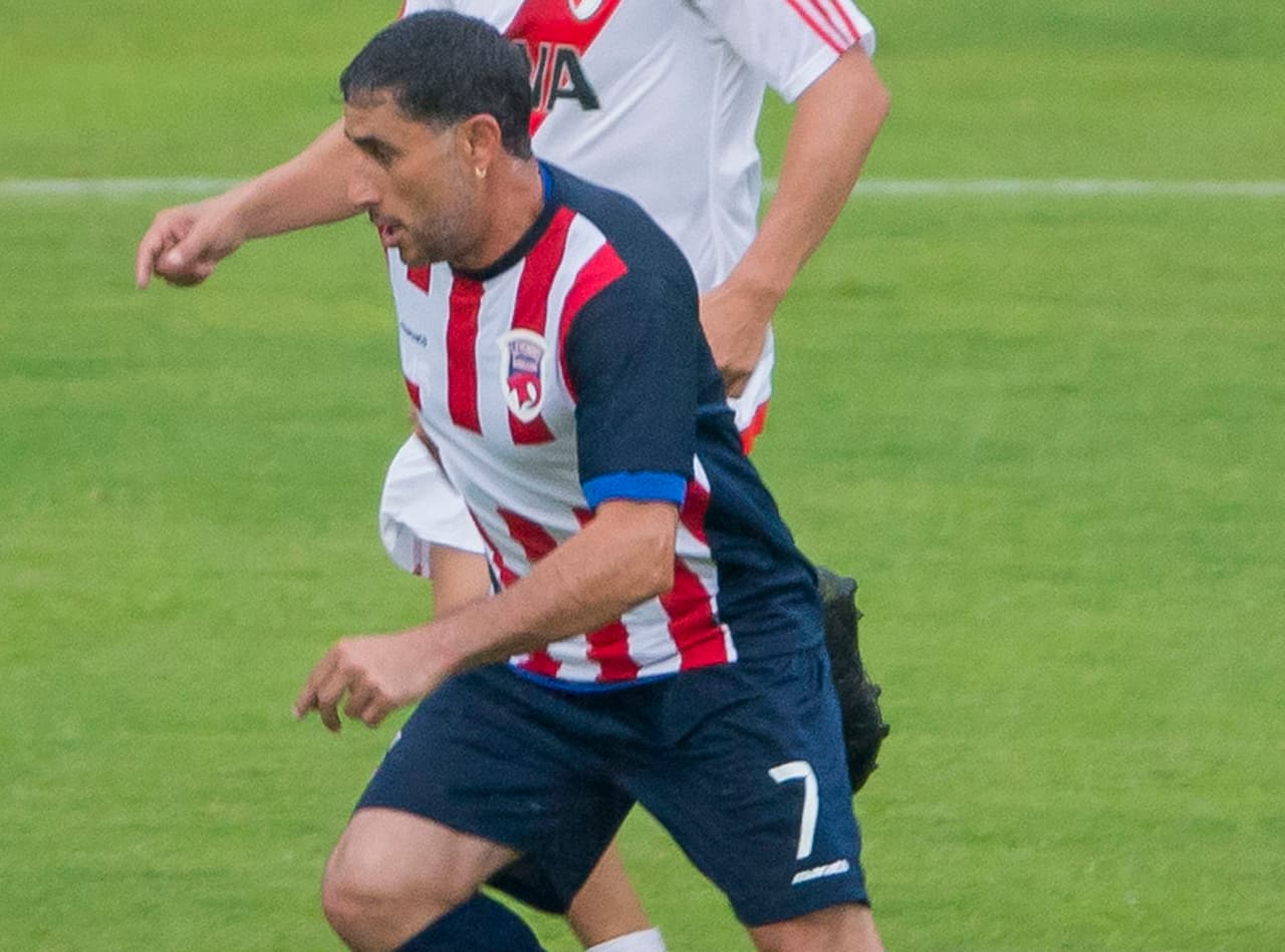 <b>18: </b>La carrera de Salvador Carmona quizás fue una de las que tuvo peor final tras la Copa. Luego de salir de Toluca en 2000, pasó por Atlante, de nuevo Toluca, Chivas de Guadalajara (2004) y Cruz Azul, donde fue sancionado en 2007 por doping y suspendido de por vida, castigo que le dio la vuelta al mundo.