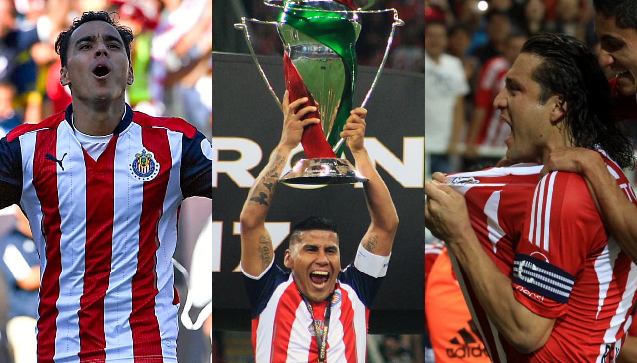 Álan Pulido se postuló para ser capitán de Chivas de Guadalajara, un orgullo que en los últimos años han llevado referentes de los que podría aprender mucho en esa intención.