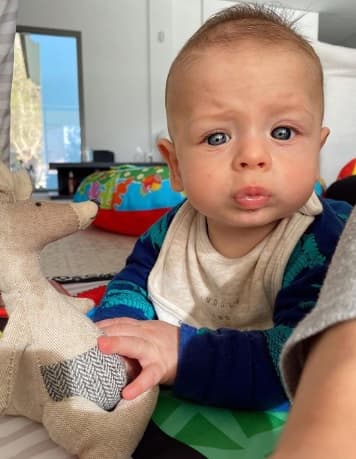 "Solo un hombre y su canguro. Mi bebé tiene 5 meses hoy", puso la modelo como pie de una foto de su hijo hoy en
<b> <a href="https://www.instagram.com/p/B47Yo6olz6l/" target="_blank">Instagram</a></b>.