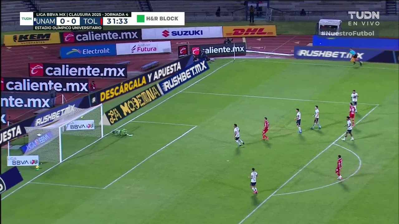 ¡TIRO ATAJADO! disparo por Jesús Angulo.