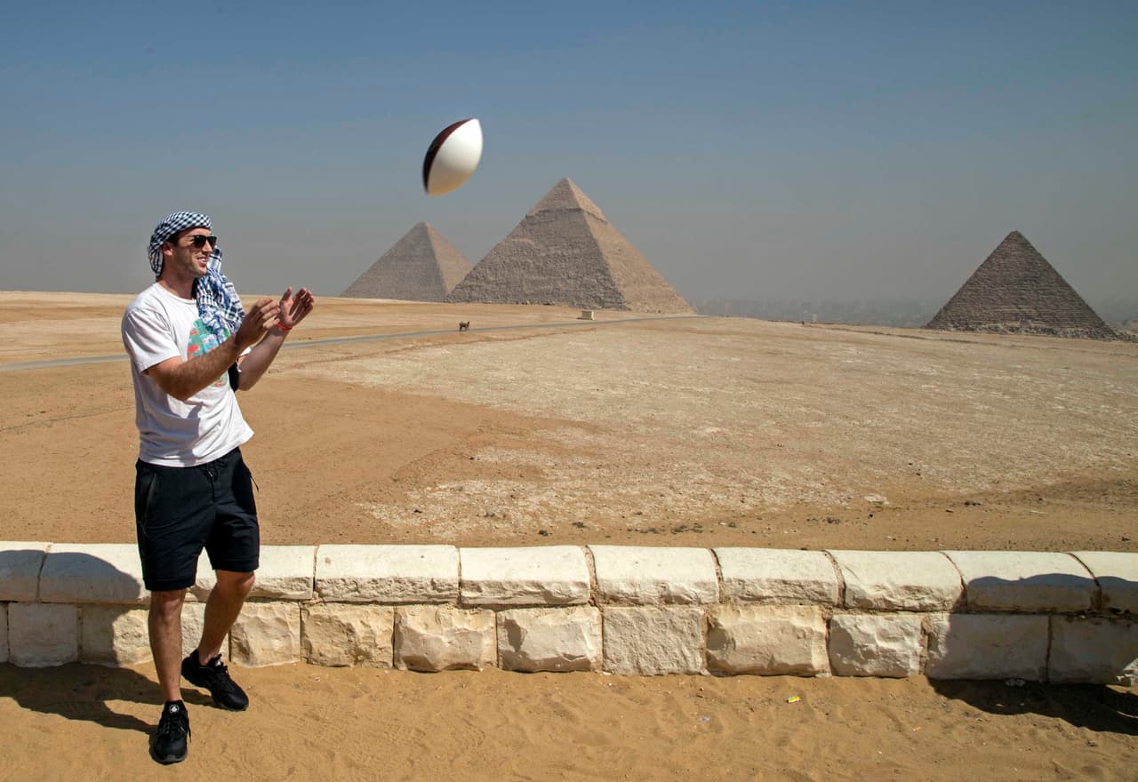 Colby Cameron, QB de los Fujitsu Frontiers de la X-League de Japón.