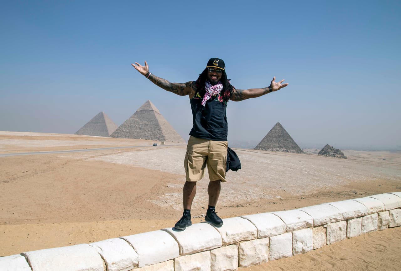 DeAngelo Williams de los Pittsburgh Steelers posó así para la cámara.