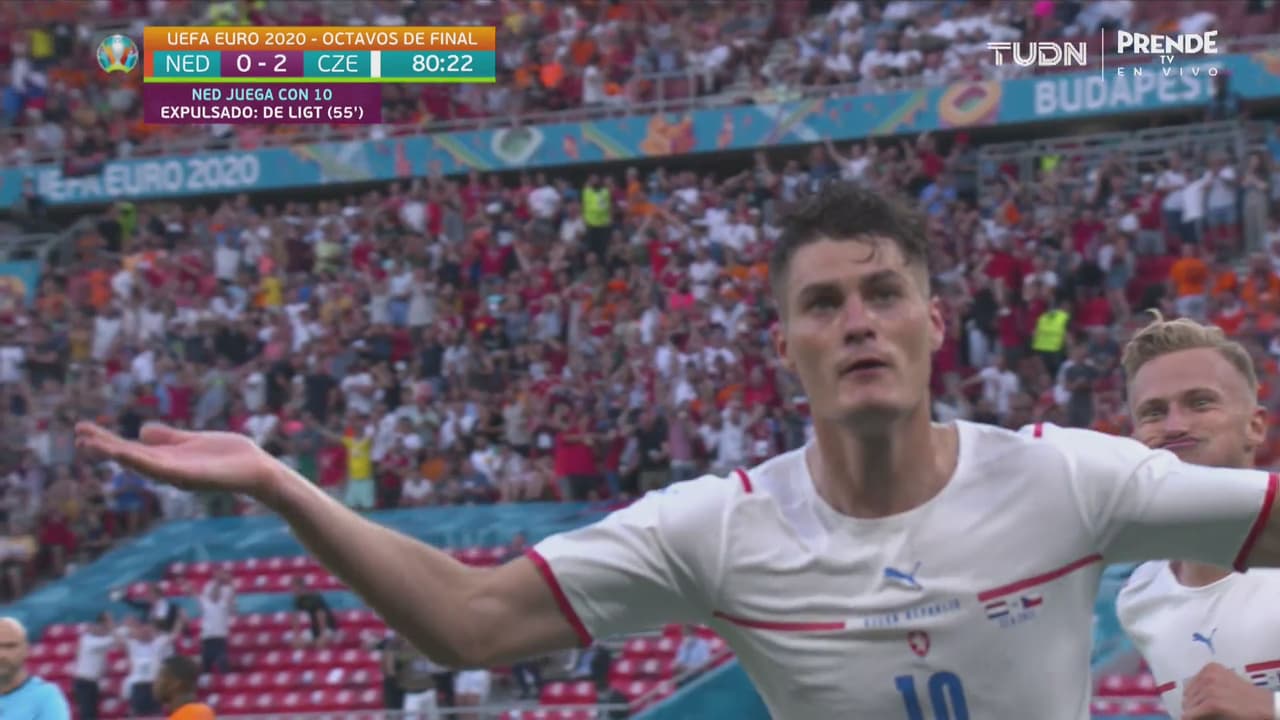 ¿Se despide Países Bajos? Holes centra y Patrik Schick fusila para el 0-2