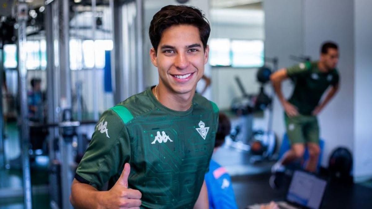 Lainez "tiene que esperar"; debe trabajar aspectos defensivos