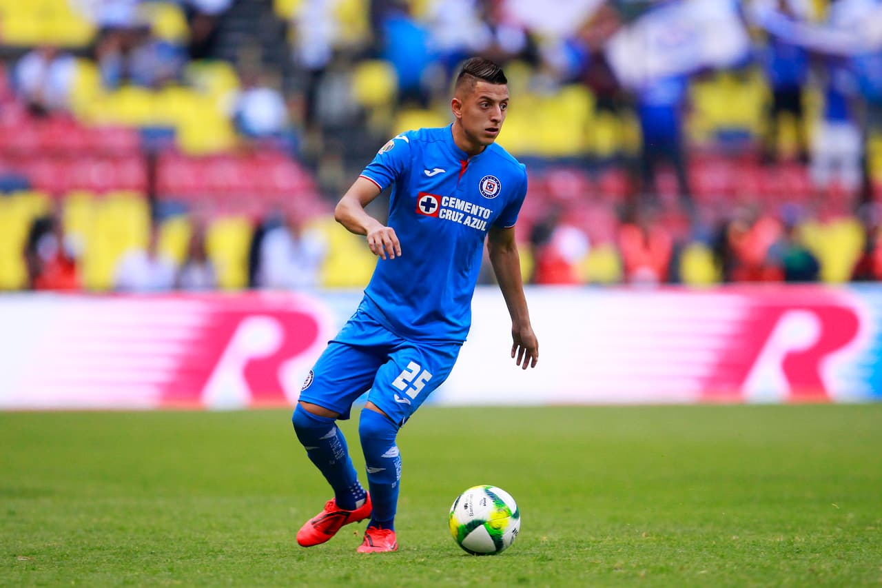 Mediocampista: Roberto Alvarado (Cruz Azul)