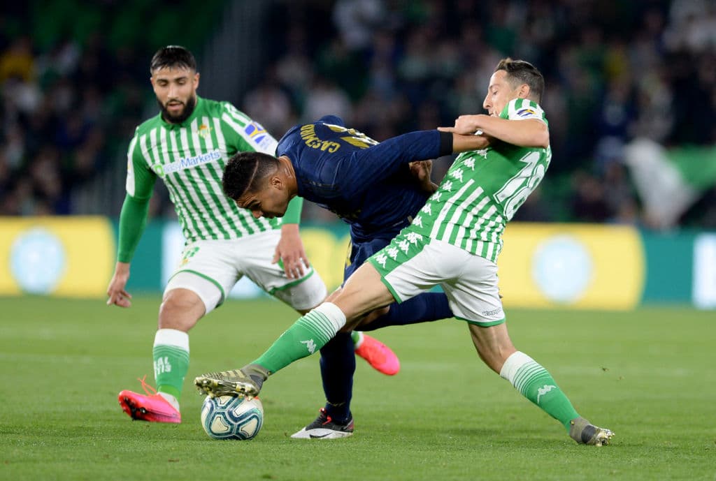 Casemiro tuvo un duelo fuerte y complicado con Andrés Guardado, a quien on pudo vencer.