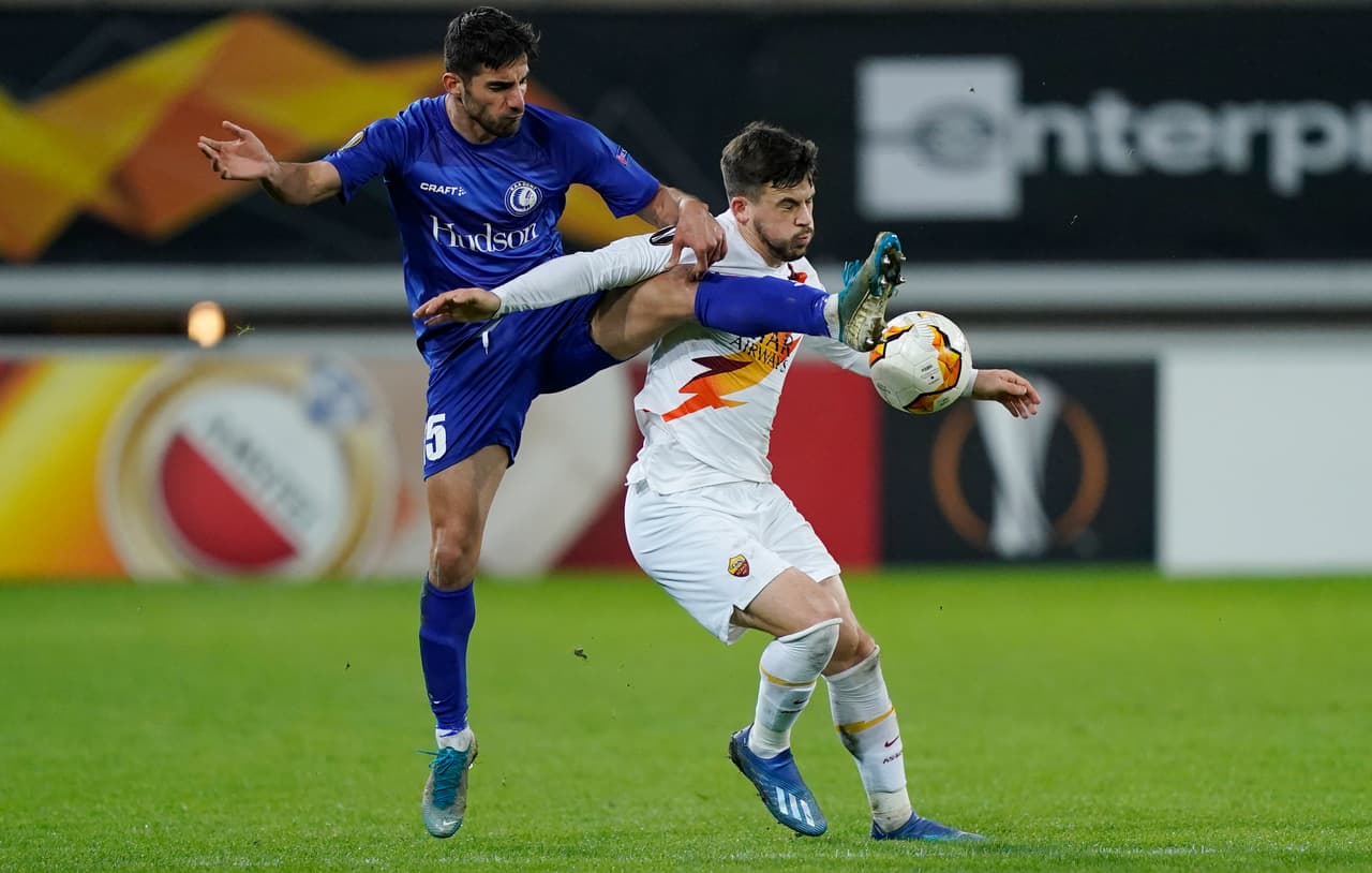 Gent tomó la iniciativa del ataque para la segunda mitad.