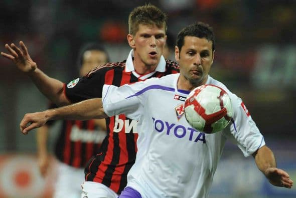 Fiorentina trató de congelar las acciones ofensivas del Milan aprovechando su poca imaginación.