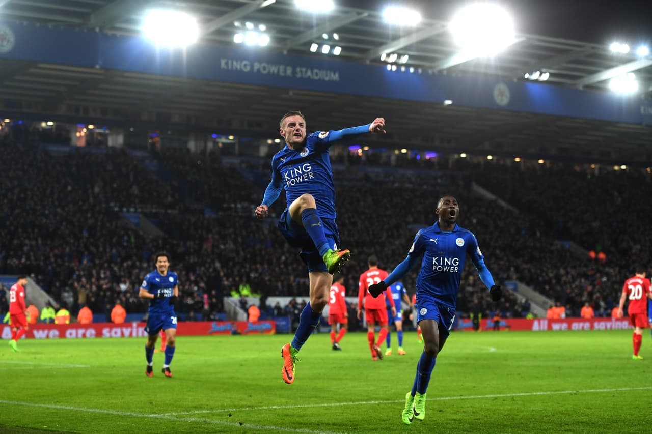 Sin Ranieri, el Leicester City 'recobró la memoria' y venció 3-1 al Liverpool.