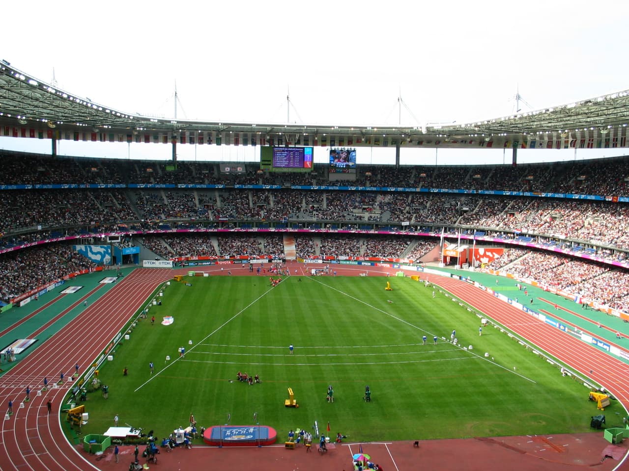 <b>Stade de France (Francia):</b> Ana Gabriela Guevara, la mejor representante del atletismo en la historia de México, obtuvo su primera medalla de oro en el Campeonato Mundial de Atletismo en 2003.