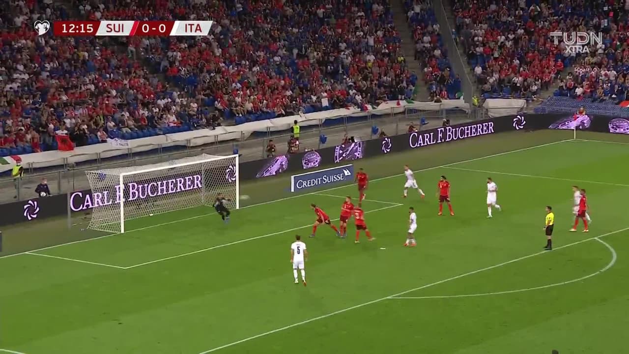 ¡TIRO ATAJADO! disparo por Lorenzo Insigne.