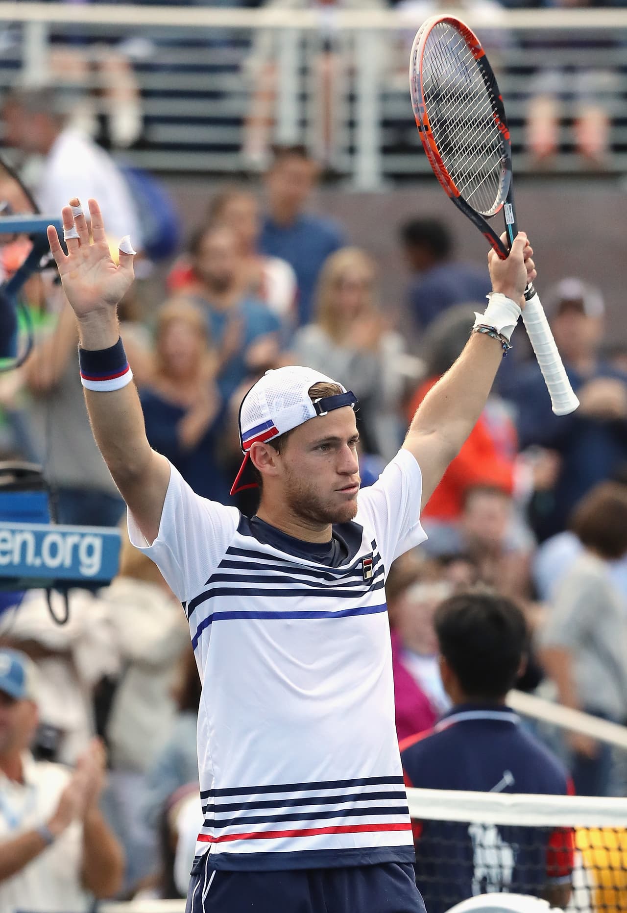 El argentino y clasificado número 29 Diego Schwarzman dio la sorpresa al eliminar al francés Lucas Pouile, clasificado 16 con parciales de 7-6(3) | 7-5 | 2-6 | 6-2.