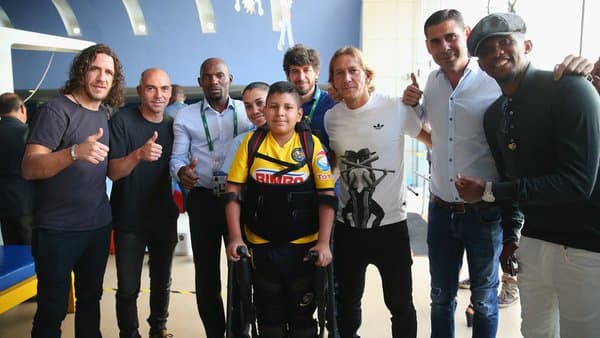 Más de 30 figuras históricas visitaron la Fundación Teletón.