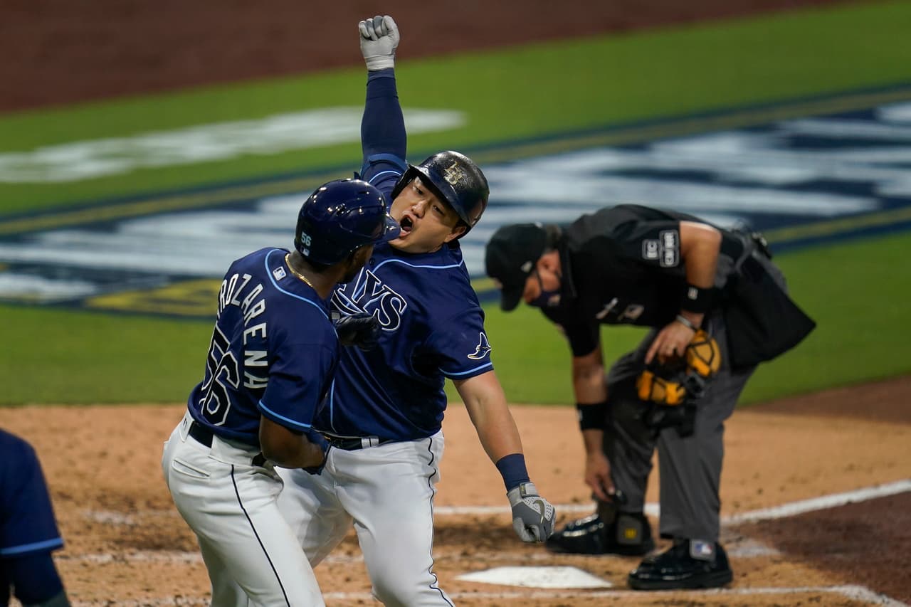 Houston arrancó la jornada del día con victoria 10-5 sobre los Oakland Athletics y los Yankess brillaron en el cierre al vencer 9-3 a los Tampa Bay Rays.