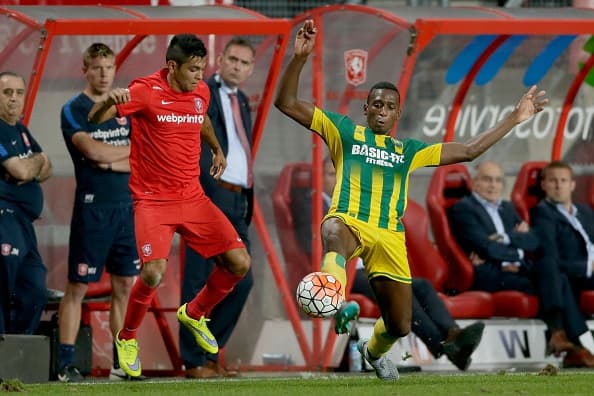 Jesús Manuel Corona no pudo evitar la goleada al Twente en su propia cancha
