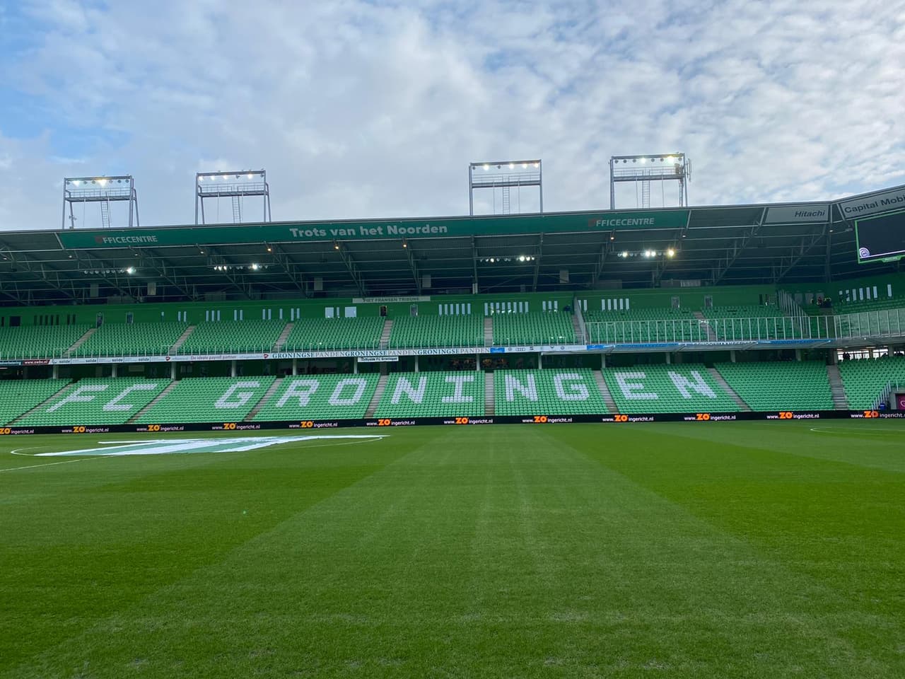Groningen gana en casa 2-1 al Ajax y se mete en la pelea para disputar una de las copas. Ajax, aún con la derrota, sigue líder de la tabla en la Eredivisie. El mexicano Edson Álvarez no tuvo minutos en campo.