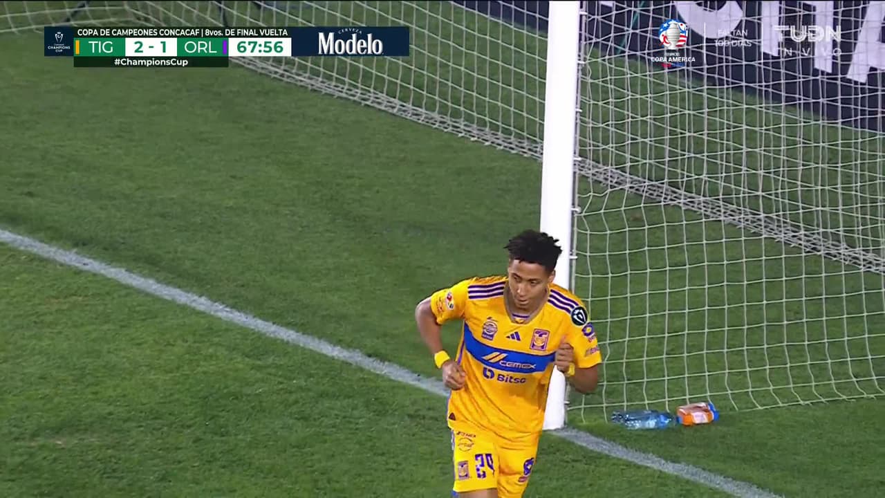 ¡TIRO ATAJADO! disparo por Fernando Gorriarán.