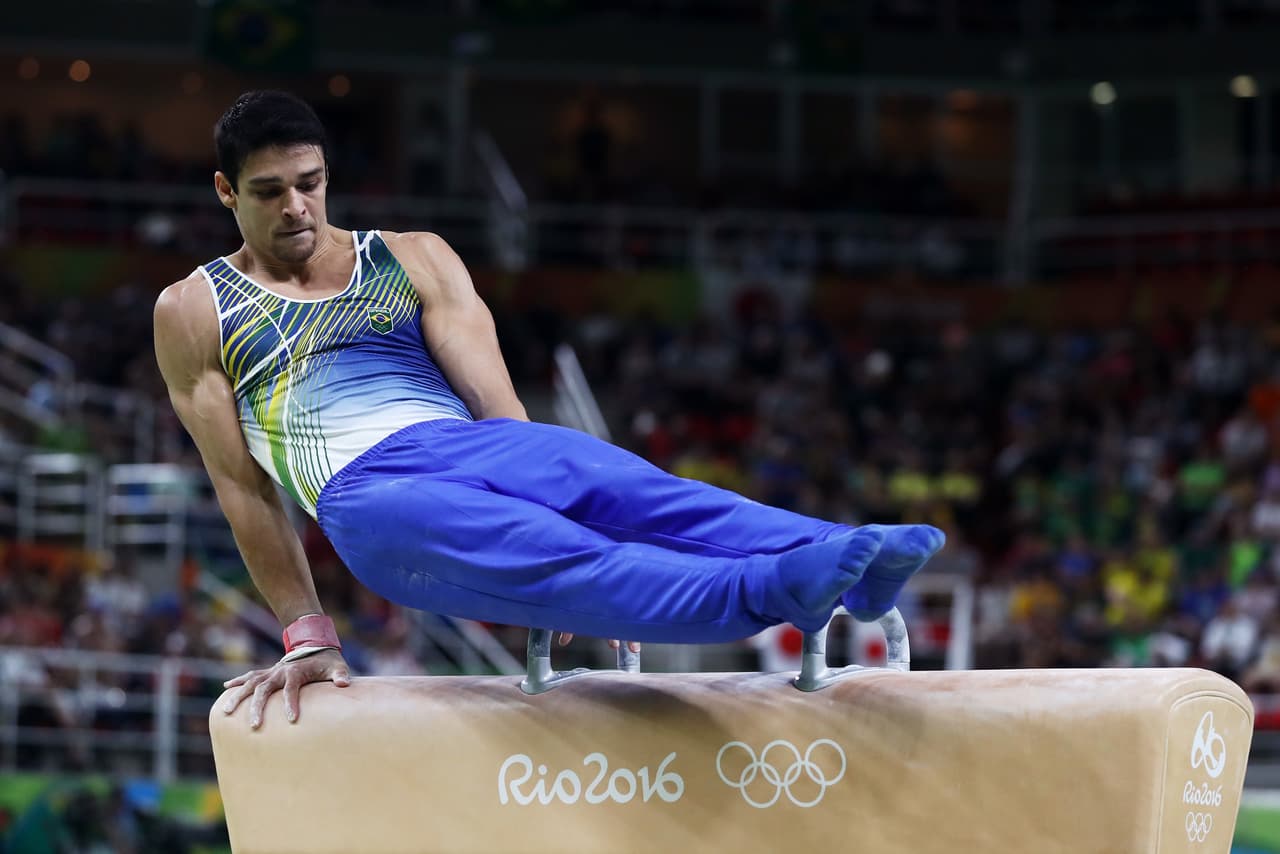 Francisco Barreto Junior no logró una medalla para Brasil, pero su esfuerzo le sirvió para acabar en quinto lugar en la competencia de barra fija masculina.