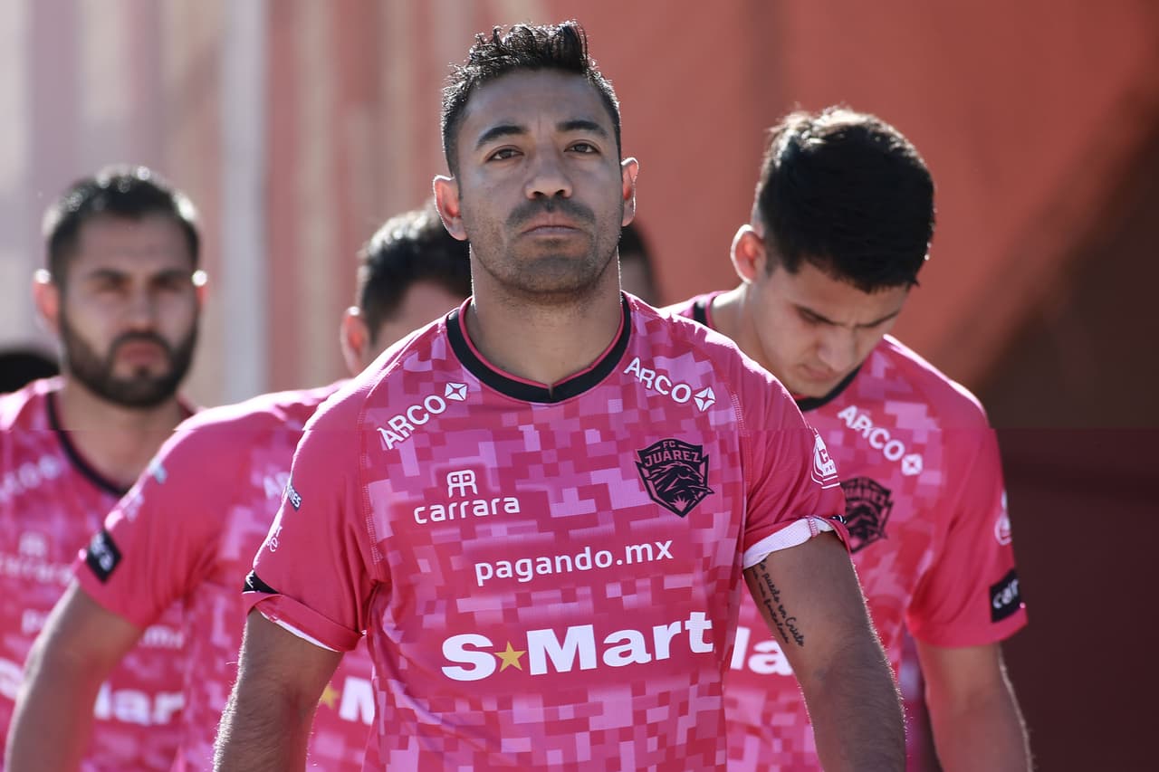 Marco Fabián pagará multa económica por romper protocolo