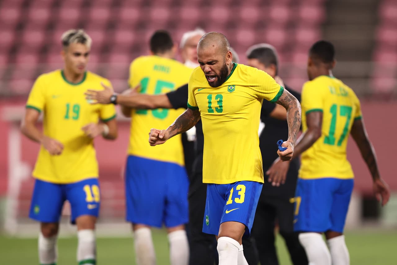 Dani Alves sobre el Tri: "Viva México cabrones"
