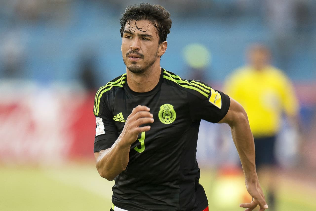 Este año en Chivas ha tenido muy pocos minutos de juego, pero sorpresivamente fue convocado para el duelo ante Estados Unidos por el Hexagonal, en el que no jugó.