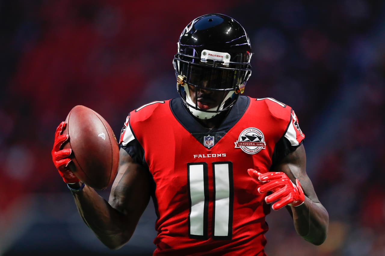 <b>JULIO JONES (Atlanta Falcons)</b> Fue el receptor más dominante en 2016 y sus touchdowns llevaron a Atlanta hasta el Super Bowl LI. Esta temporada no lleva ninguno. Tampoco se puede decir que ha sido su culpa, las defensivas le aplican doble cobertura y lo han limitado en la zona roja. Suma 295 yardas en 19 recepciones.