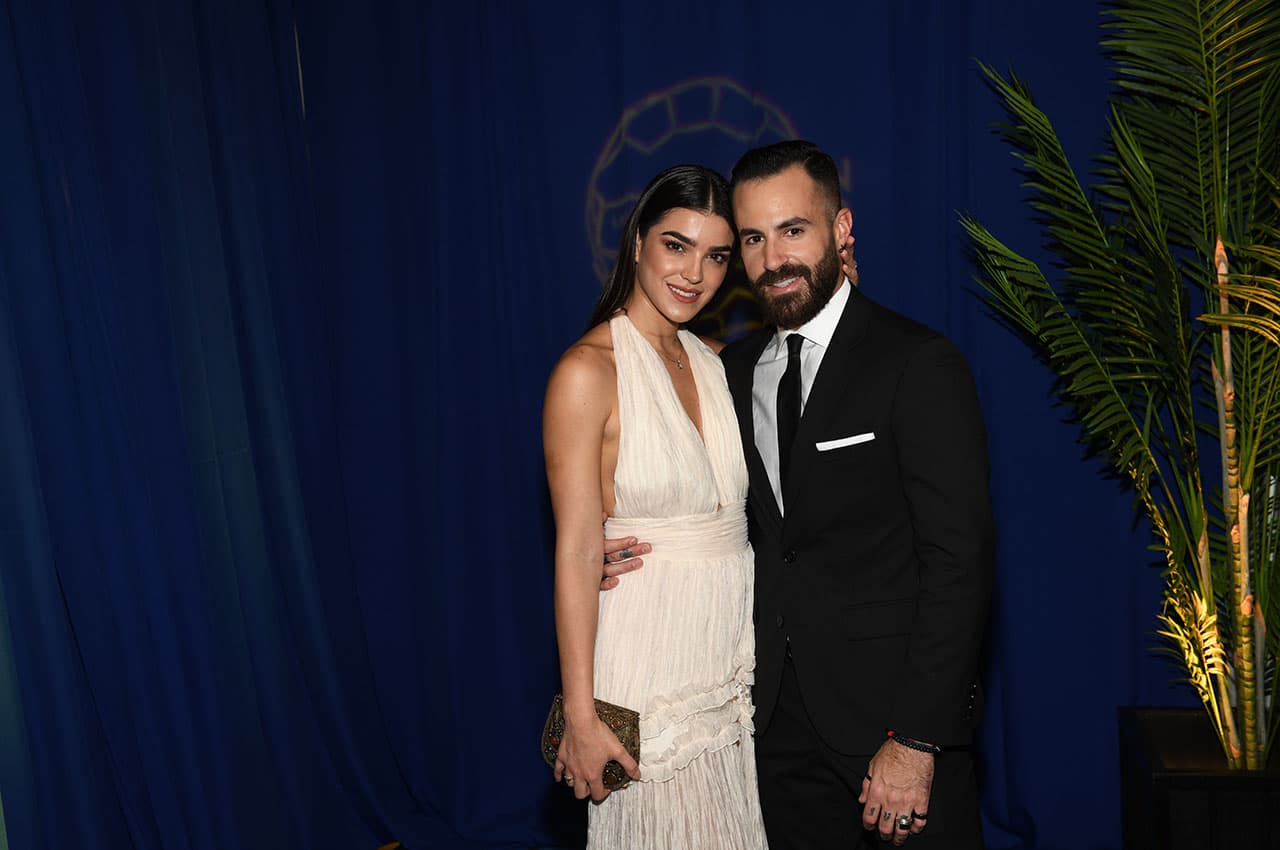 Los invitados especiales brillaron con luz propia en la alfombra azul del Balón de Oro 2019 de la Liga MX celebrado este sábado en Los Ángeles.