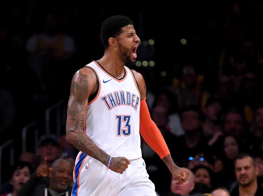 Muchos pudieran señalar a Russell Westbrook como el emblema del 
<b>Oklahoma City Thunder</b>, el sexto clasificado del Oeste, pero no esta temporada, pues incluso 
<b>Paul George</b> ha estado en la conversación para el MVP de la Liga y podría ser un factor en la serie ante el 3 del Oeste, Portland. Sus promedios en puntos (28.0) y rebotes (8.2) son los máximos de su carrera.