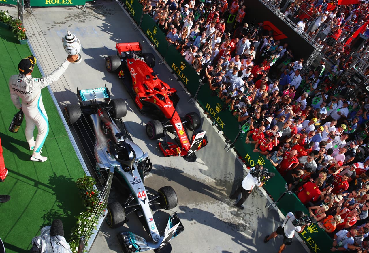 No hay nada mejor que la victoria y Lewis Hamilton lo sabe, el piloto inglés está buscando su quinto campeonato mundial de la F1 y sin duda hoy dio un paso más en esa dirección.