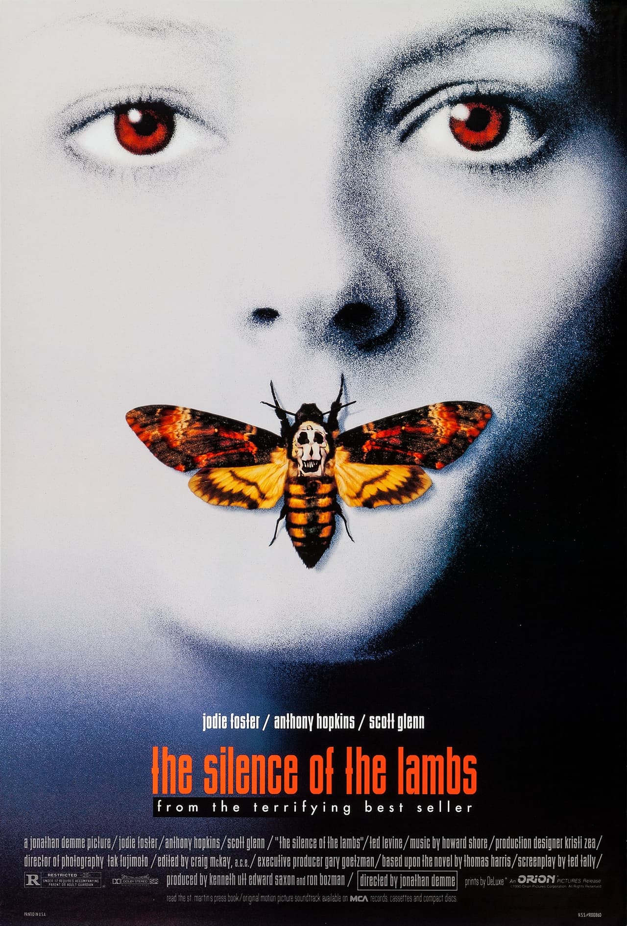 The Silence of the Lambs (1991) - El FBI busca a "Buffalo Bill", un asesino en serie que mata a sus víctimas, todas adolescentes, después de prepararlas minuciosamente y arrancarles la piel. Para poder atraparlo recurren a Clarice Starling, una brillante licenciada universitaria, experta en conductas psicópatas, que aspira a formar parte del FBI.
<br>