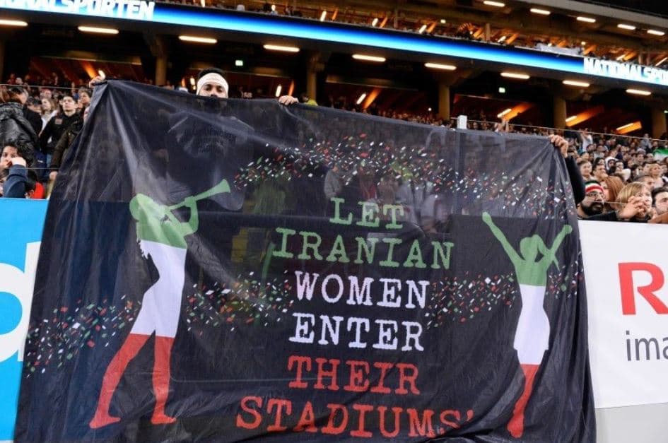 Padre de inmolada iraní niega que haya sido condenada a prisión