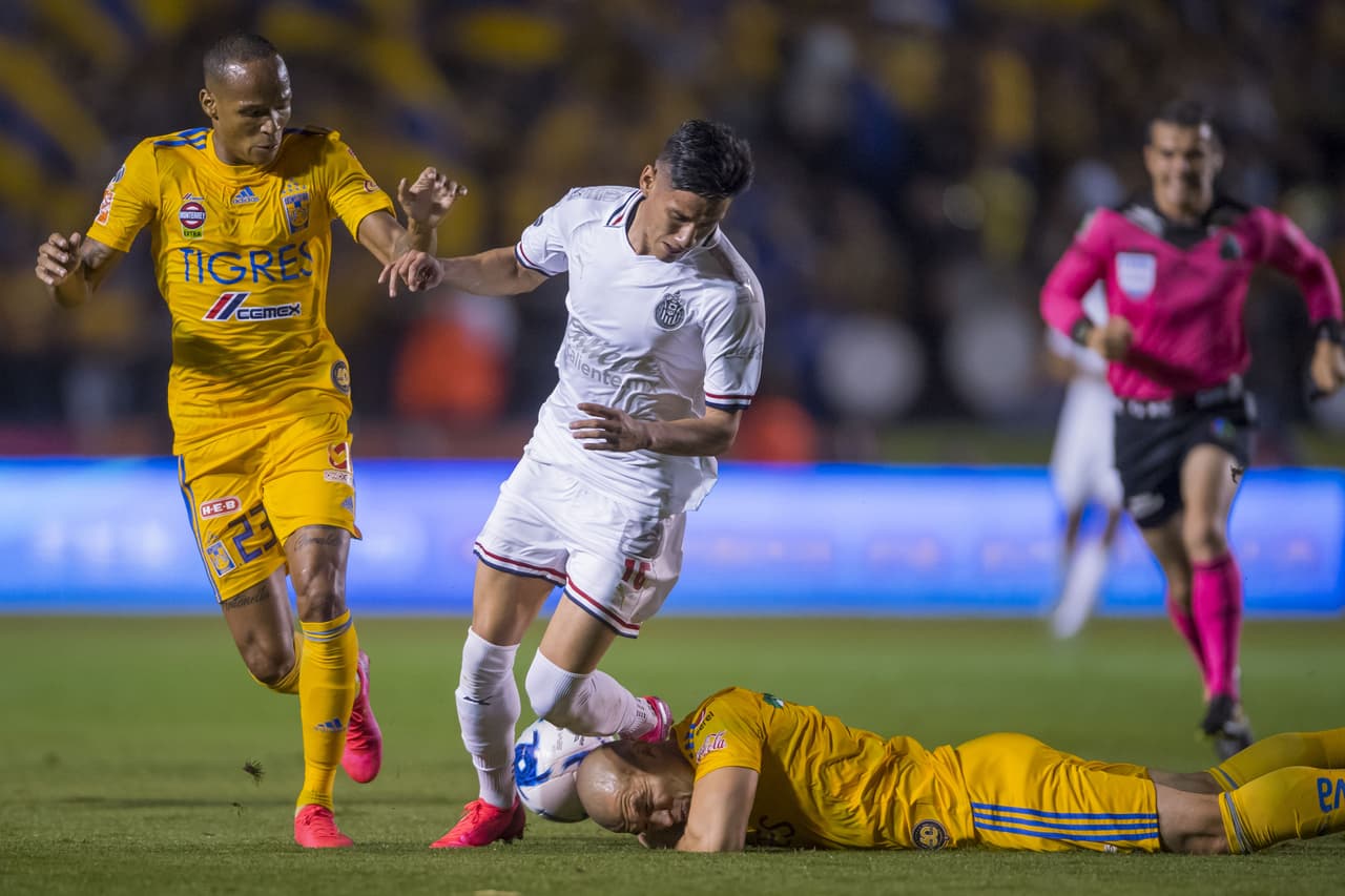 Tigres 3-0 Chivas