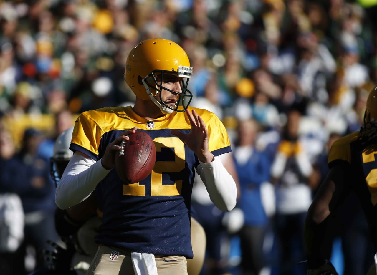 Rodgers, quien pasó para 255 yardas con dos touchdowns y sin intercepciones para un rating de pasador de 107.7 puntos, llegó a las 30,000 yardas aéreas en su carrera. El llegó a esa marca con 3,652 intentos de pases, la menos cantidad para llegar a esa cifra en la hostia de la NFL. El miembro del Salón de la Fama JOHNNY UNITAS tenía la marca anterior con 3,695 intentos de pase.