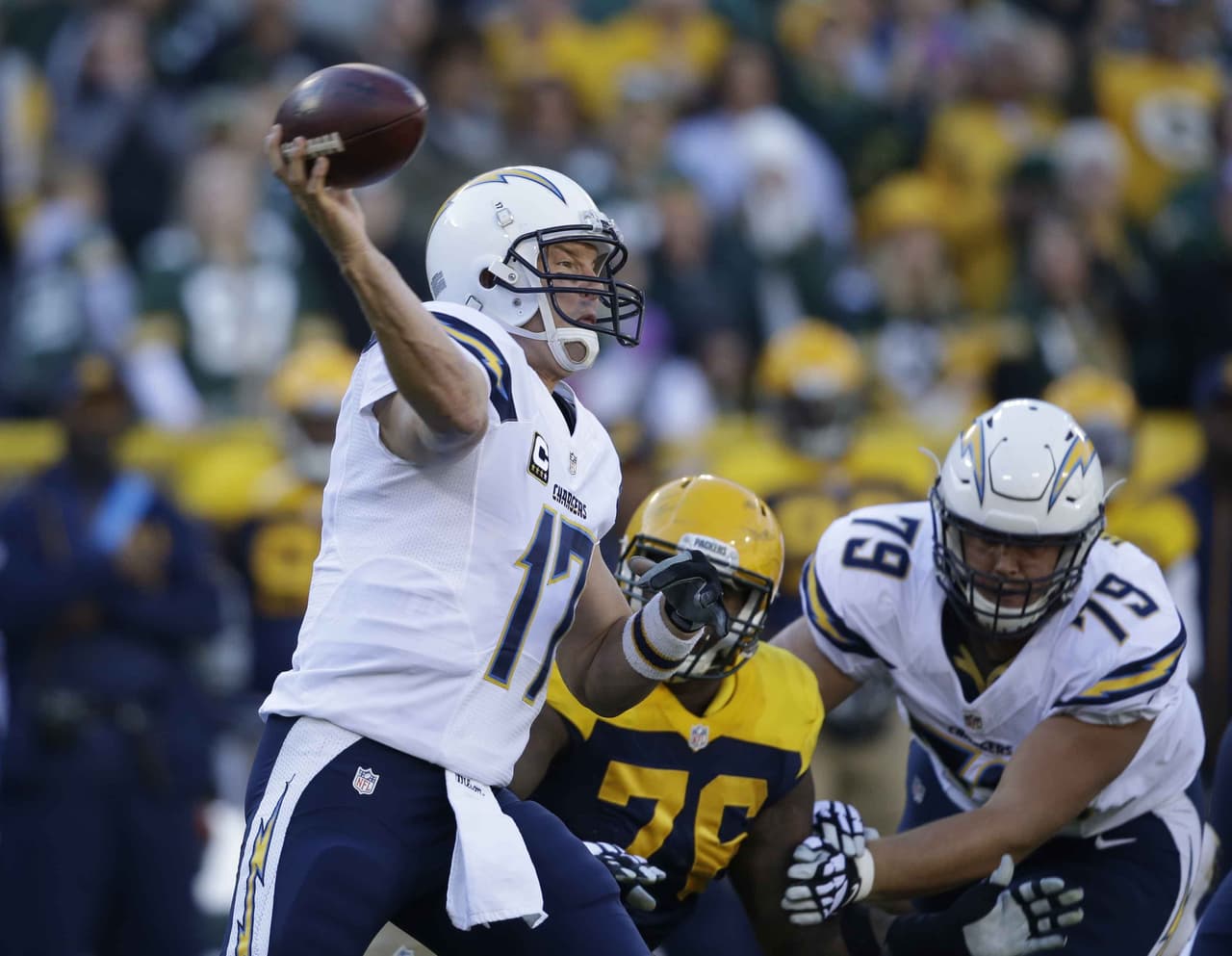 Rivers impuso marcas de la franquicia de los Chargers en este mismo juego de pases completos (43), intentos de pase (65) y yardas aéreas (503).