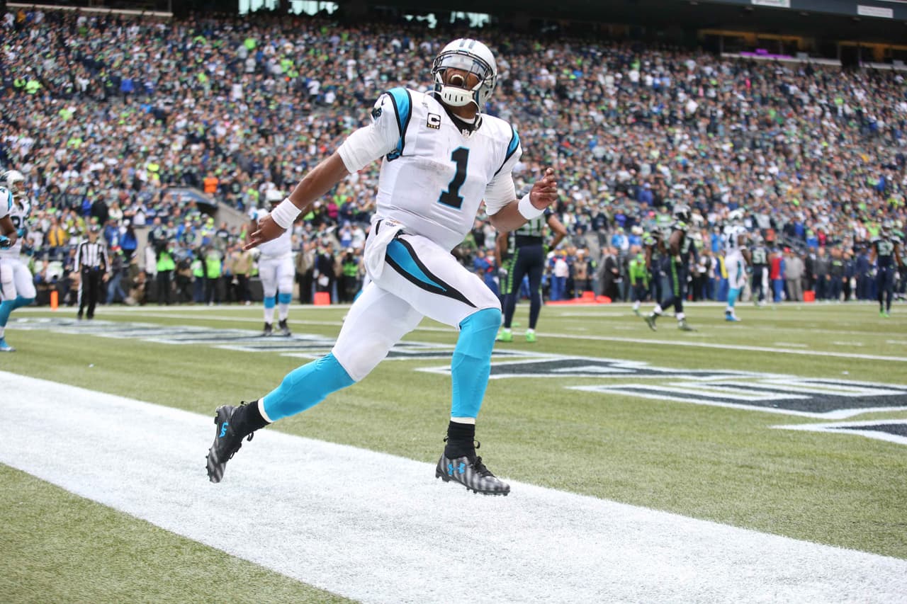 2.- El quarterback de Carolina CAM NEWTON corrió para un touchdown y lanzó el pase de anotación de la victoria con 32 segundos en el reloj en el triunfo de los Panthers 27-23 en Seattle.