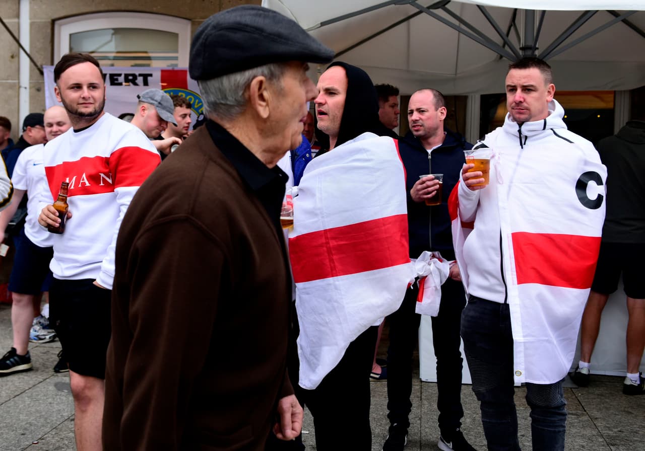 Los ingleses han llegado a Guimaraes para el duelo ante Holanda del Final Four.
