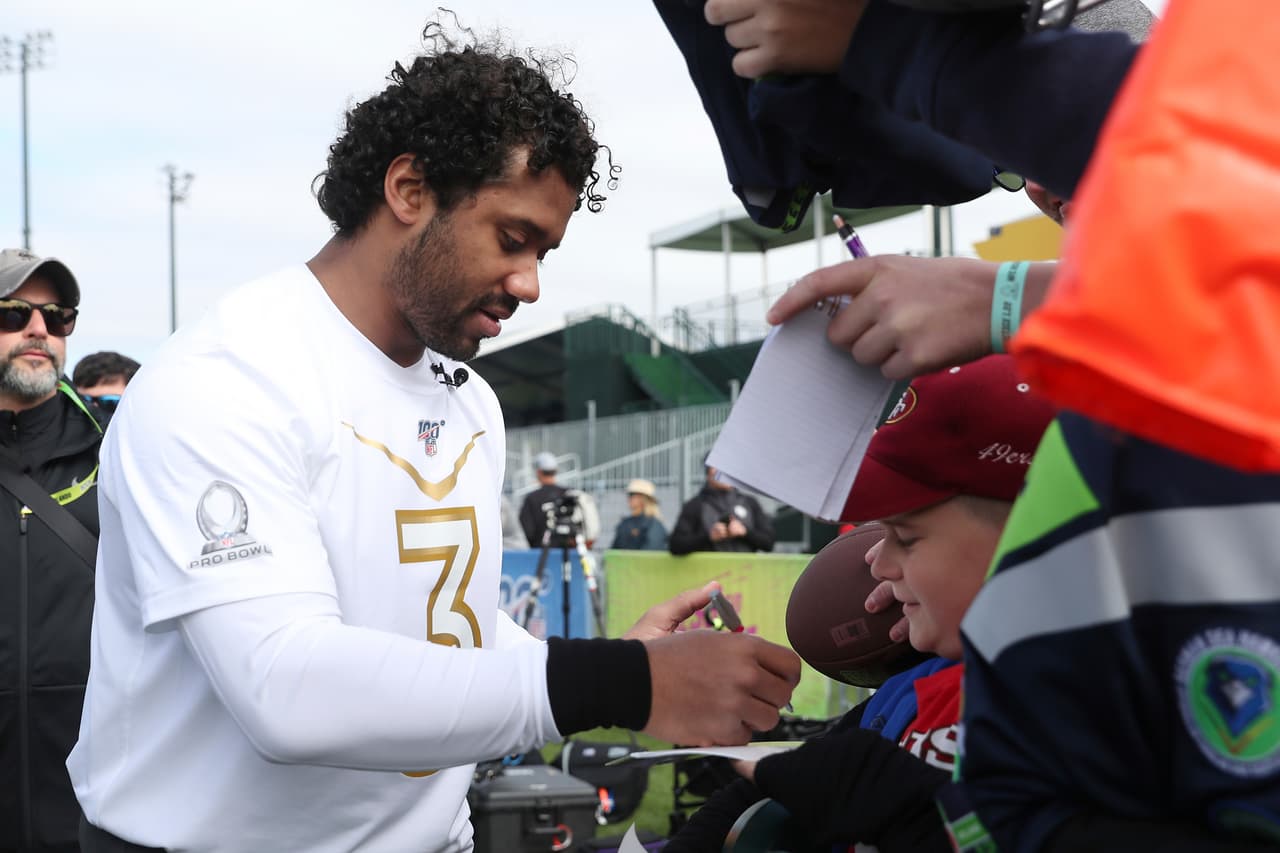 Russell Wilson y Seattle Sounders buscan a su Chicharito