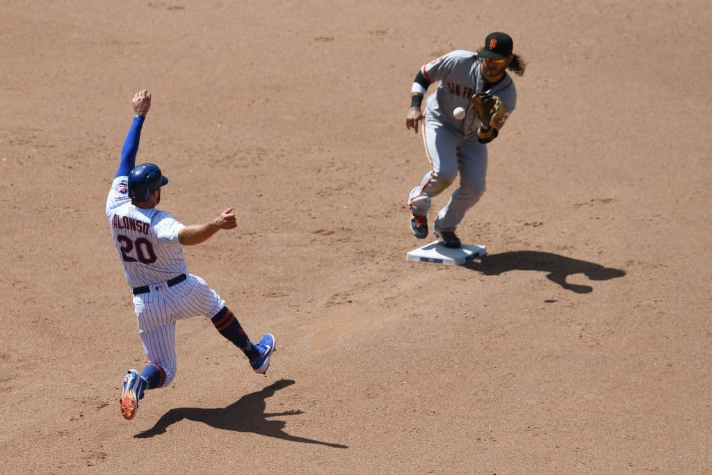 Siguió en el juego y aportó un sencillo remolcador que coronó un racimo de cuatro anotaciones en el octavo.