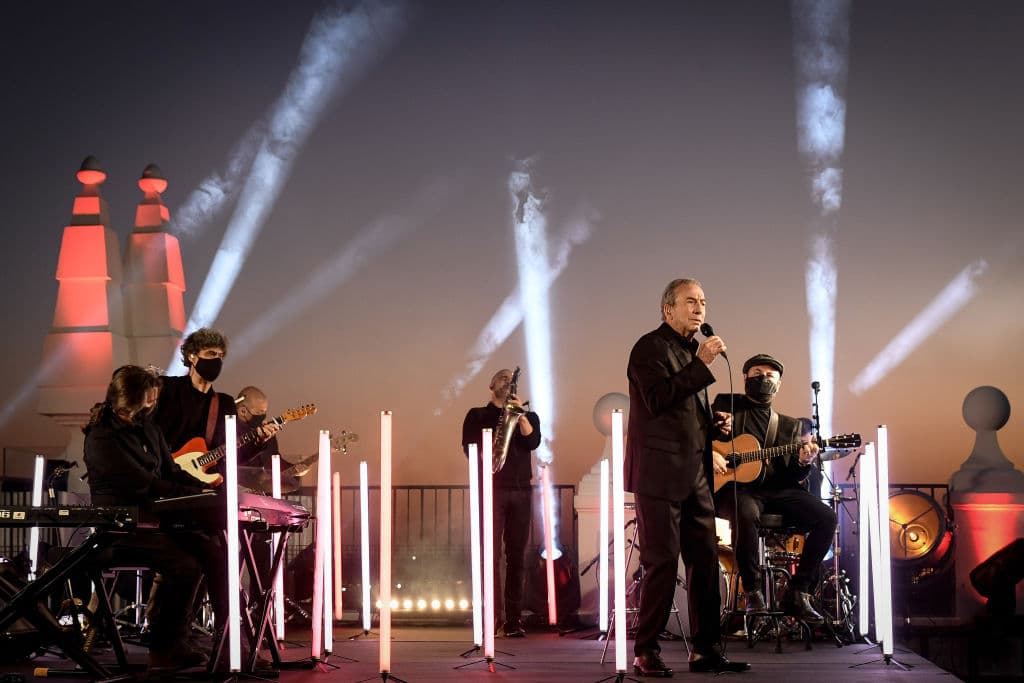 Estrellas como Natalia Lafourcade se llevo el mejor albúm, Residente recibió el premio a la canción del año y Alejandro Sanz fue el ganador de la grabación del año. Estos fueron los premios mas destacados de la noche.