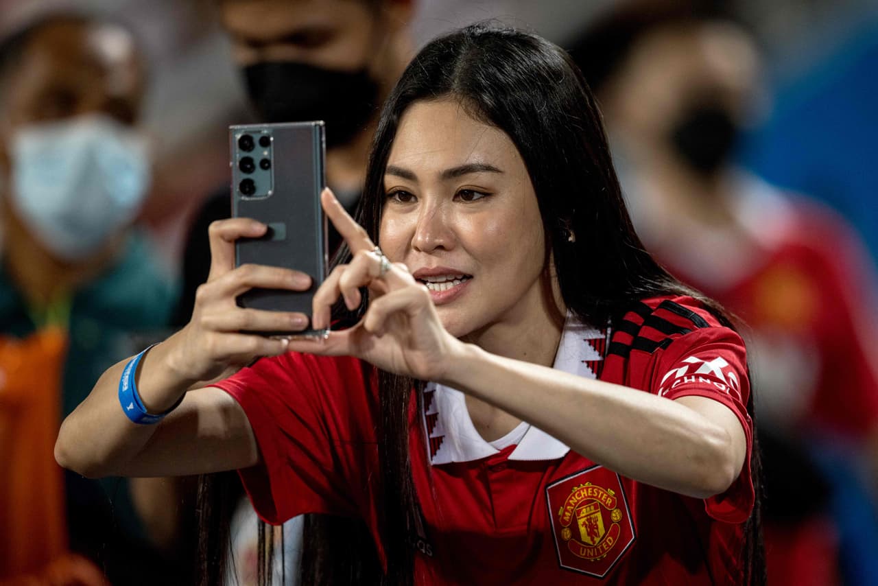 Manchester United brindó un espectáculo en Rajamangala Stadium de Bangkok.
